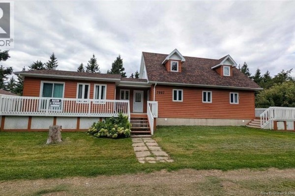 Residential for sale at 7997 Rue Saint-paul, Bas Caraquet, NB - MLS® j8b4ni