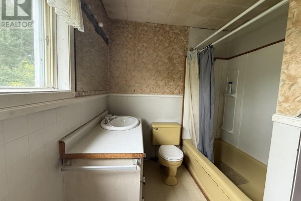4pc Bathroom - 7999 Highway 14, Hardwood Lands, NS B0N1Y0 Photo 4