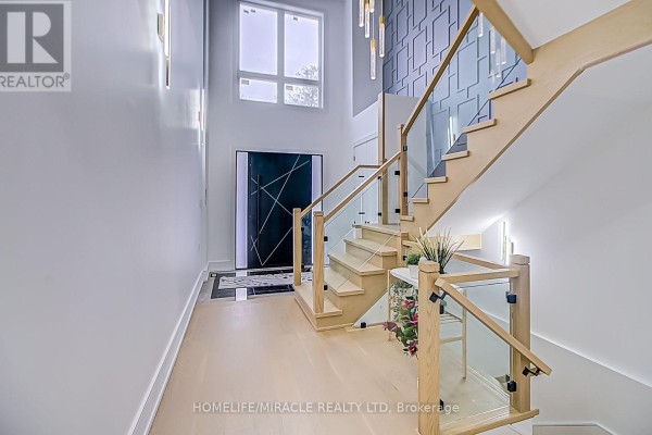 7a Broadmead Avenue, Toronto, ON M1M1C3 Photo 3