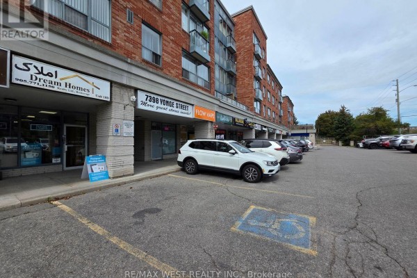 7d - 7398 Yonge Street, Vaughan, ON L4J8J2 Photo 4