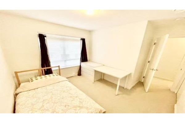 7xx 16525 Watson Drive, Surrey, BC, photo 2