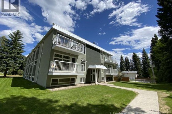 Dining room - 8, 414 41 Street, Edson, AB T7E1A1 Photo 3