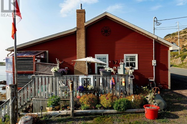 Living room/Fireplace - 8, 8a, 10 Main Street, Twillingate, NL A0G4M0 Photo 4