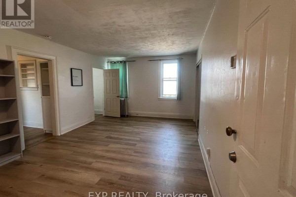 8 - 102 Greensides Avenue, Toronto