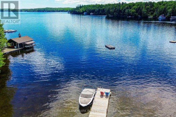 Kitchen - 8 - 1093 Cooper Point Road, Muskoka Lakes, ON  Photo 3