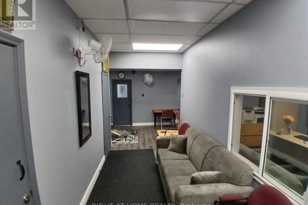 8 - 120 Midwest Road, Toronto, ON M1P3B2 Photo 3