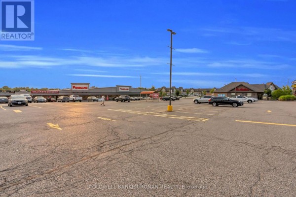 8 - 17250 Highway 27, King, ON L0G1T0 Photo 4