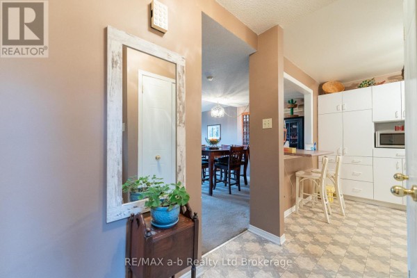 Primary Bedroom - 8 - 19 Wren Court, Tillsonburg, ON N4G5K2 Photo 4