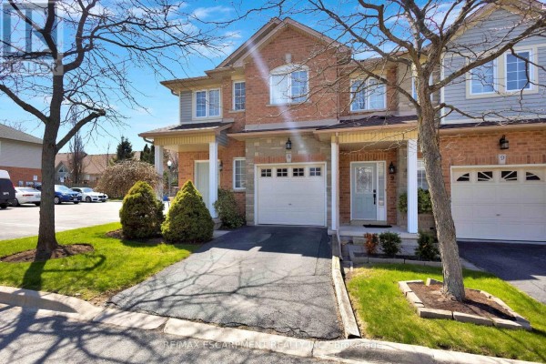 8 - 232 Stonehenge Drive, Hamilton, ON, photo 2