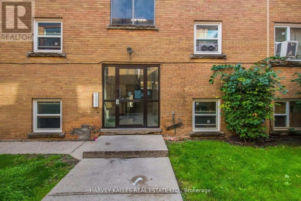 Bedroom - 8 - 2905 St Clair Avenue E, Toronto, ON M4B1N5 Photo 3