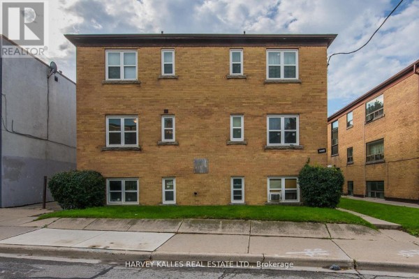 8 - 2905 St Clair Avenue E, Toronto, ON M4B1N5 Photo 5
