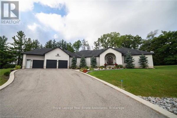 Family room - 8 - 325 Mclean School Road, Brant, ON N0E1N0 Photo 2