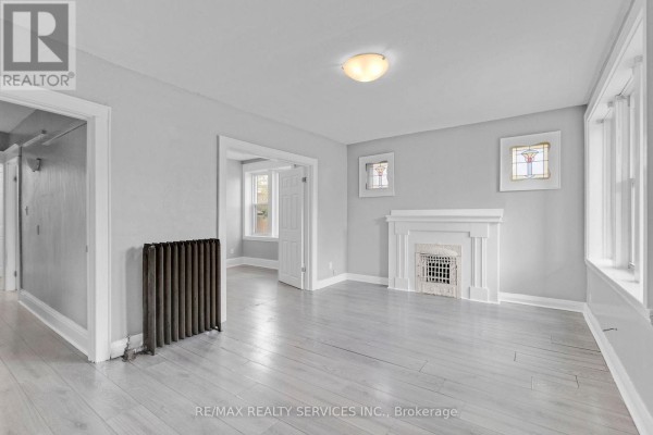 8 - 5 Fairholt Road N, Hamilton, ON L8M2S9 Photo 2