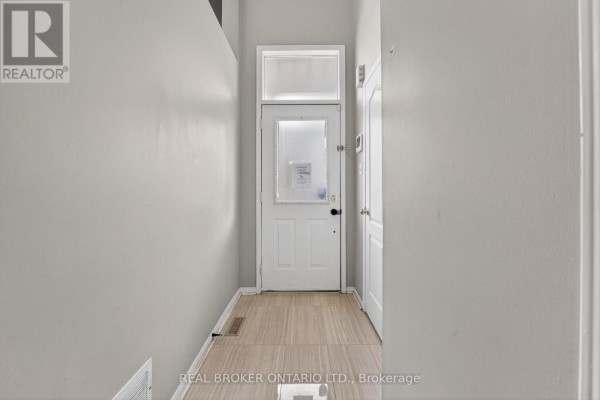 Bedroom - 8 - 5985 Creditview Road, Mississauga, ON L5V2M9 Photo 5