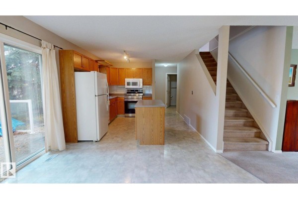 #8 11 Hunchak Wy, St  Albert, AB, photo 3
