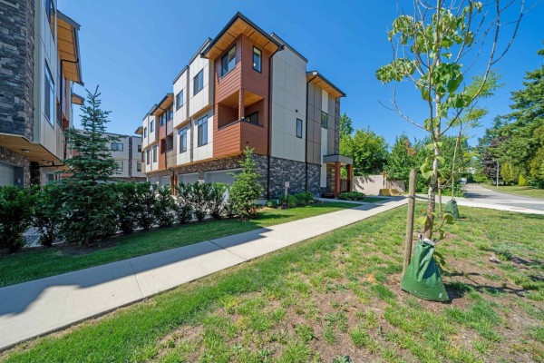8 15950 Alder Place, Surrey, BC, photo 2
