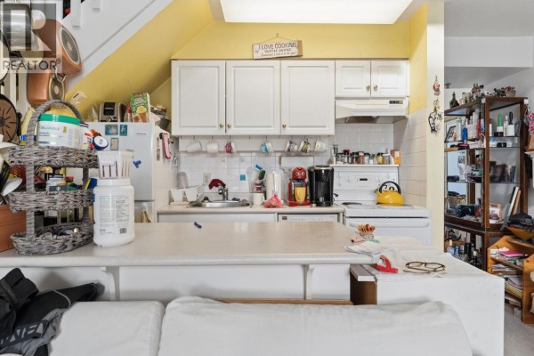 8 2023 W 4th Avenue, Vancouver, BC V6J1N3 Photo 5