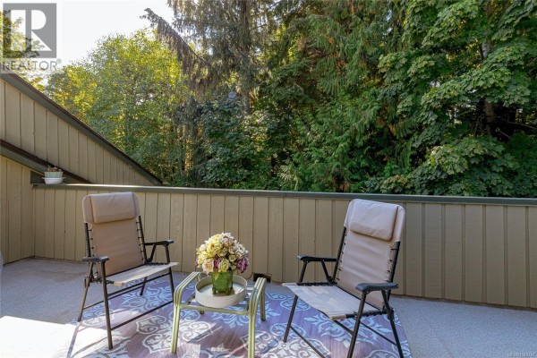 Balcony - 8 3350 Island Hwy W, Qualicum Beach, BC V9K2S2 Photo 2