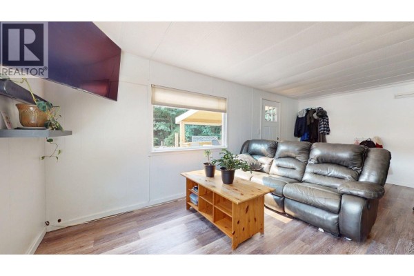 8 39884 Government Road, Squamish, BC V8B0B1 Photo 4