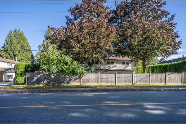 8 4840 207 Street, Langley, BC V3A2E3 Photo 2