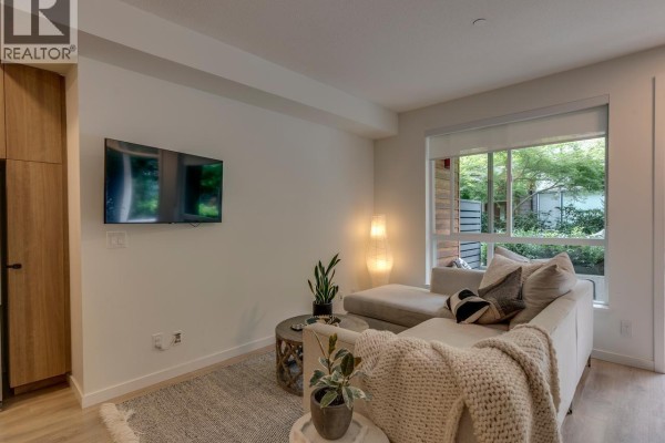 8 533 E 3rd Street, North Vancouver, BC V7L1G4 Photo 5