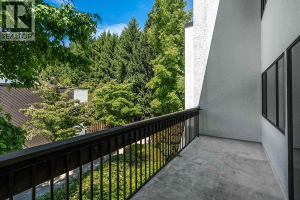 8 7371 Montecito Drive, Burnaby, BC V5A1R4 Photo 5