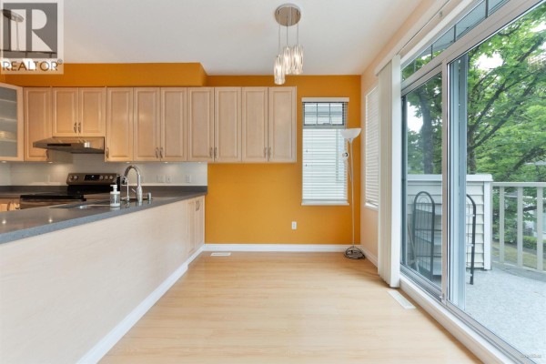 8 7500 Cumberland Street, Burnaby, BC V3N4Z9 Photo 5