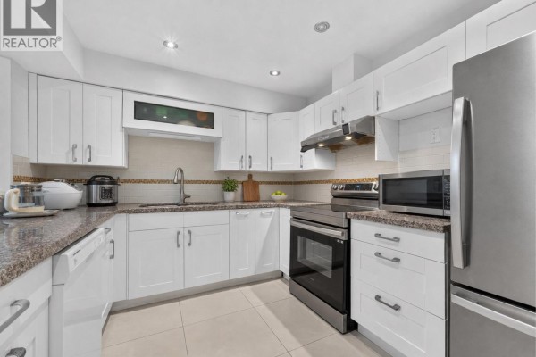 8 8031 General Currie Road, Richmond, BC V6Y1L9 Photo 3