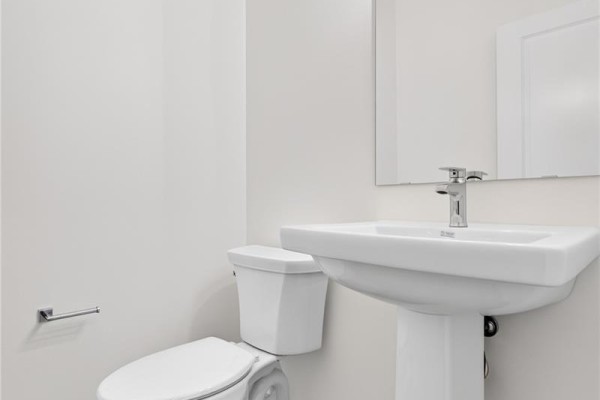 2pc Bathroom - 8 830 Brighton Boulevard, Saskatoon, SK S7V2A8 Photo 4