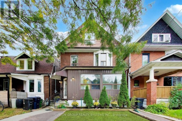 Laundry room - 8 Alhambra Avenue, Toronto, ON M6R2S3 Photo 2