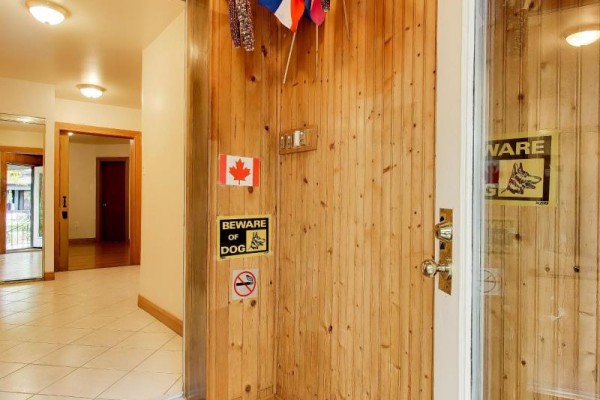 Recreational, Games room - 8 Alhambra Avenue, Toronto, ON M6R2S3 Photo 5