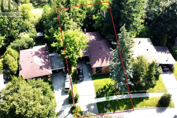 8 Applefield Drive, Toronto, ON, photo 3