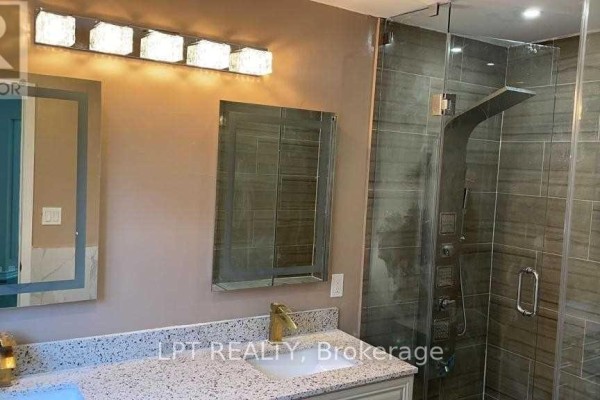 8 Banner Road, Brampton, ON L6X4K6 Photo 5