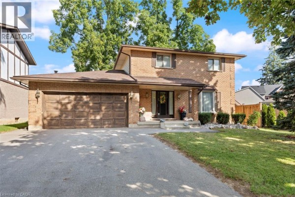 8 Beckett Drive, Brantford, ON, photo 3