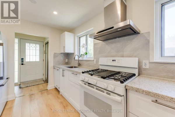 Laundry room - 8 Bellbury Crescent, Toronto, ON M2J2J7 Photo 4