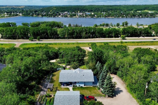 4pc Bathroom - 8 Bison Drive, Minnedosa, MB R0J1E0 Photo 4
