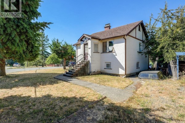 8 Camden Ave, View Royal, BC, photo 2