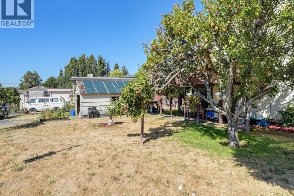 8 Camden Ave, View Royal, BC, photo 3