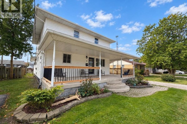Residential for sale at 8 Canary Crescent, Wallaceburg, ON - MLS® ghbDum