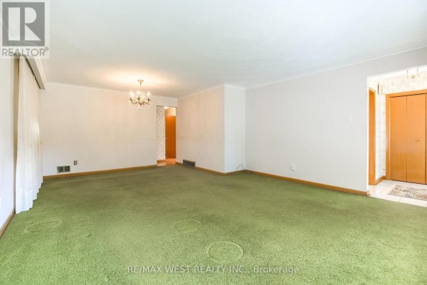 Bedroom 2 - 8 Carswell Place, Toronto, ON M9R3K7 Photo 5