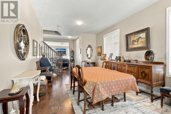 Living room - 8 Celano Drive, Hamilton, ON L8B1V3 Photo 4