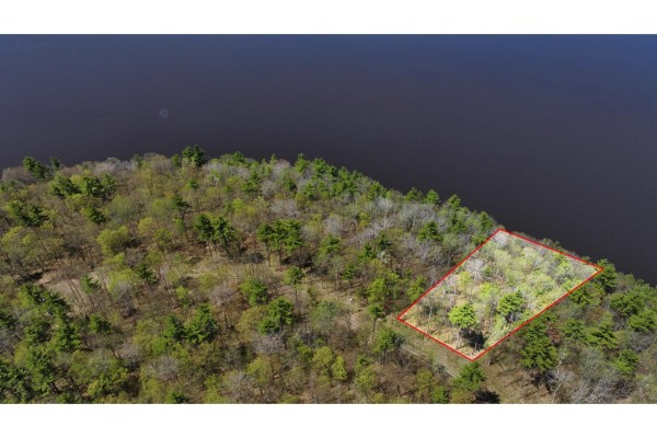 8 Ch. Harmony Bay, L Ile Du Grand Calumet, QC J0X1J0 Photo 4