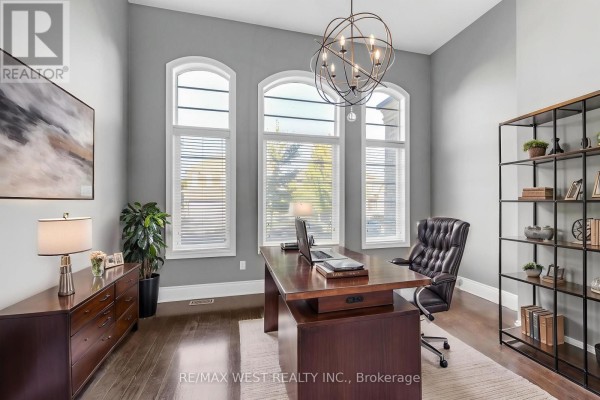 Dining room - 8 Chapel Gully Trail, King, ON L7B0A1 Photo 4