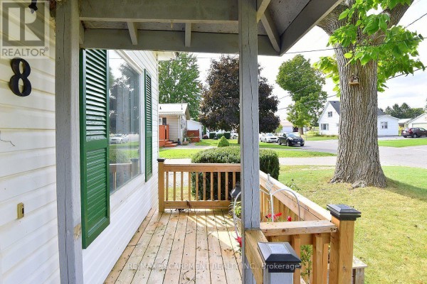 Laundry room - 8 Chestnut Street, Norfolk, ON N0E1M0 Photo 3