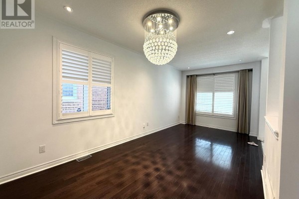 Family room - 8 Church View Avenue, Markham, ON L6C0L6 Photo 3