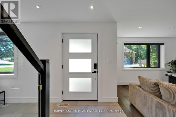 8 Circle Ridge, Toronto, ON, photo 2
