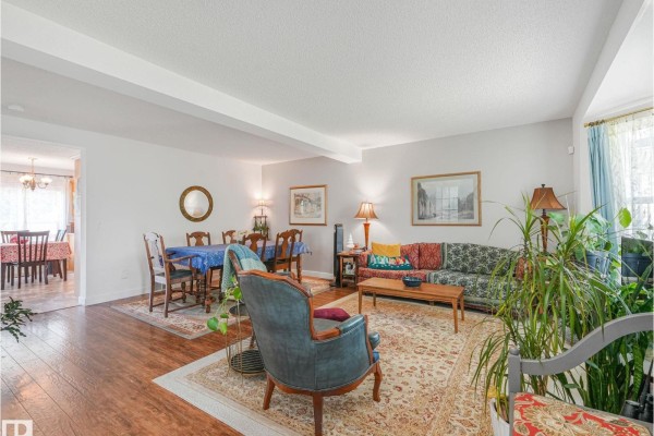 Dining room - 8 Craigen Co, Leduc, AB T9E8C8 Photo 2