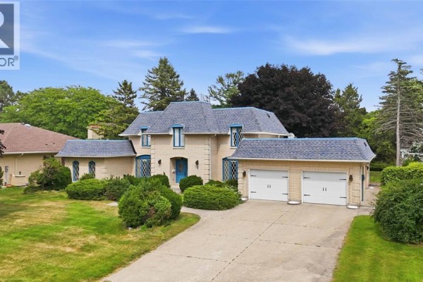8 Crestwood Place, Sarnia, ON, photo 2