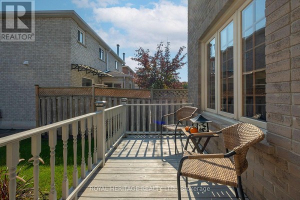 Family room - 8 Dakin Drive, Ajax, ON L1T2R7 Photo 5