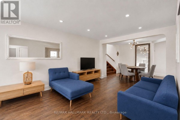 Primary Bedroom - 8 Davies Crescent, Toronto, ON M4J2X5 Photo 4
